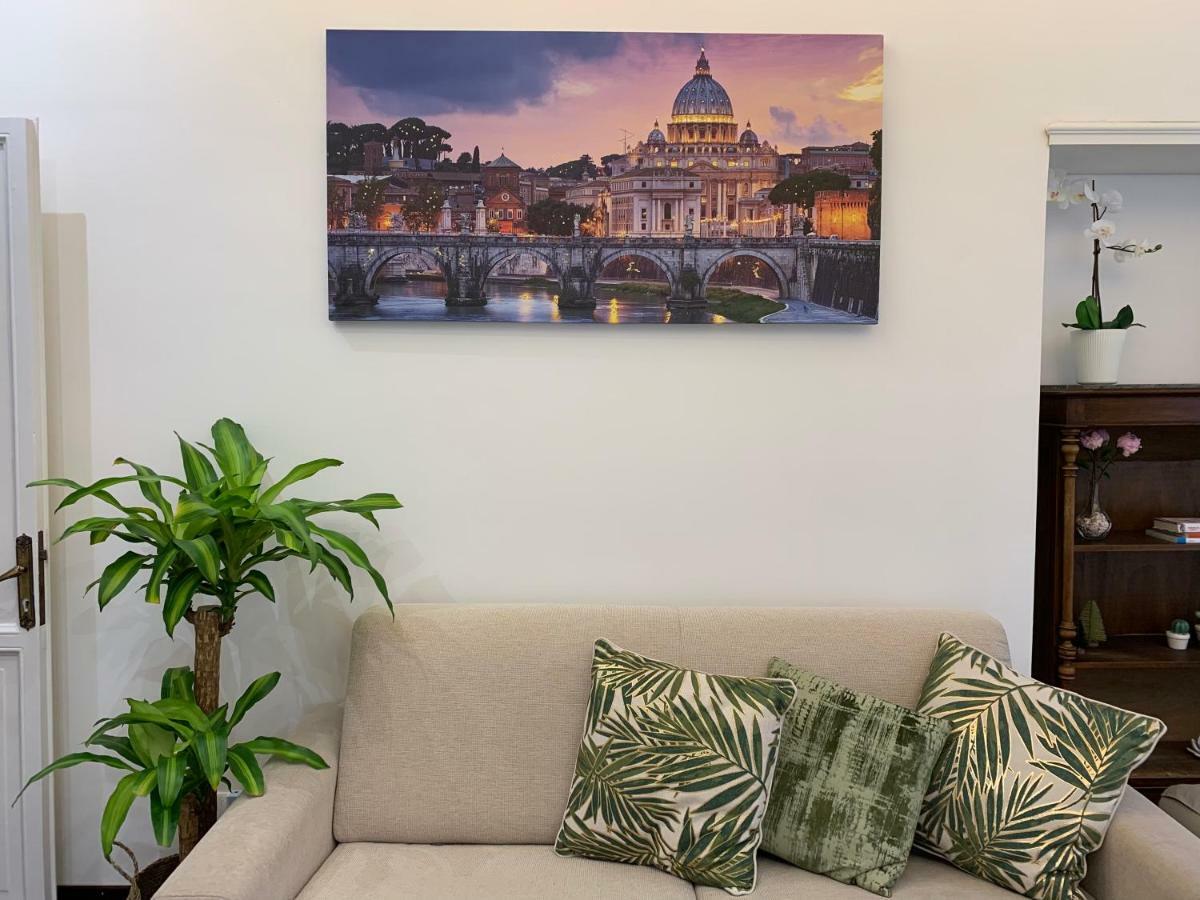 St.peter White House * Roma